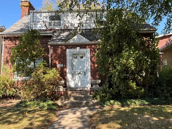 2130 W Farwell Ave, Chicago, IL 60645