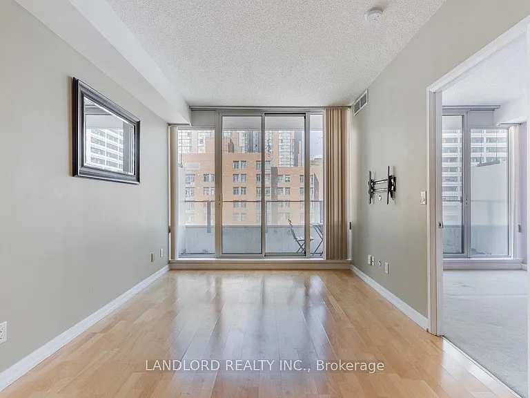 111 Elizabeth St #1620 — Photo 4