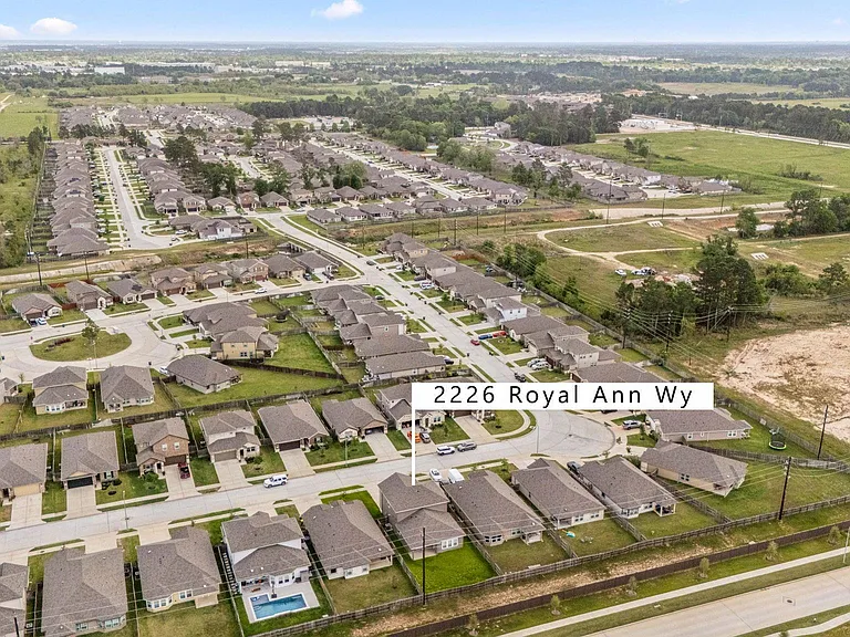 2226 Royal Ann Way — Photo 36