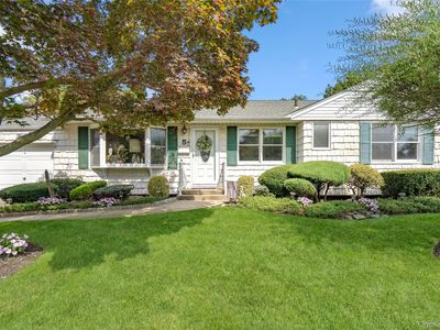 5 Shubert Lane, Bethpage, NY, 11714