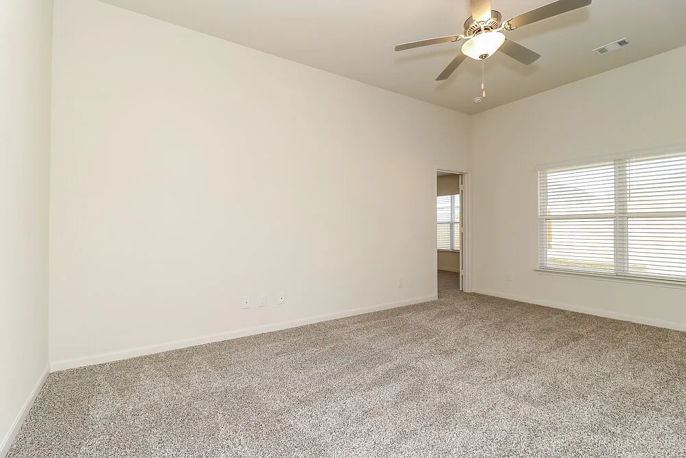3 bed, 2.0 bath, 1316 sqft, $1,925 — Photo 4