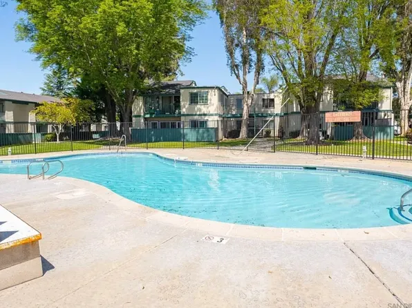 1811 E Grand Ave, Escondido, CA