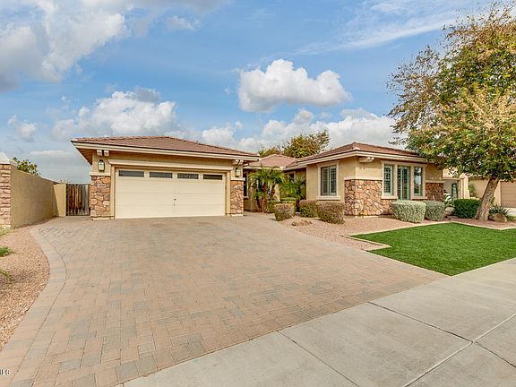 2nd image of 3446 E Virgil Dr