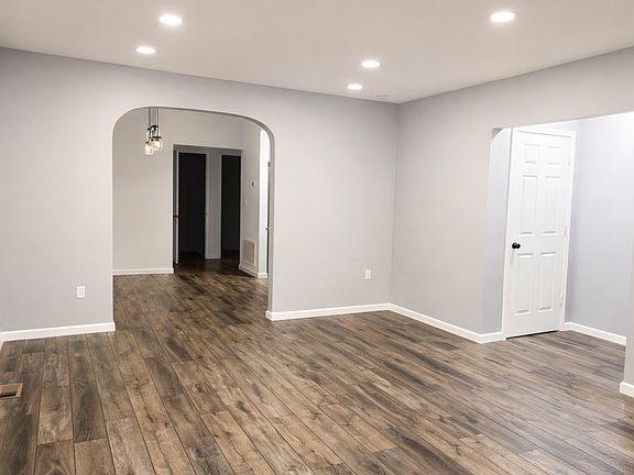 4th image of 71 Oak Ridge Ave #1