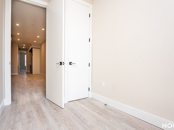 3rd image of 379 Knickerbocker Ave #5A