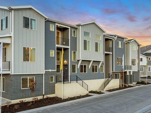 2nd image of 1248 W Saddlebred Way