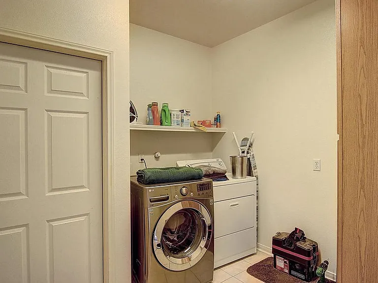 7538 Angelwing Dr — Photo 10