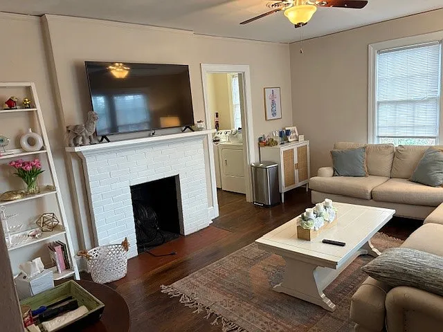 3 bed, 1428 sqft, $6,200 — Photo 4