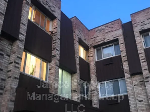 8651 W Foster Ave APT 1B, Chicago, IL 60656
