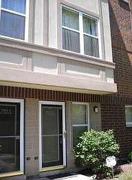 2nd image of 3951 W Ainslie St APT 3