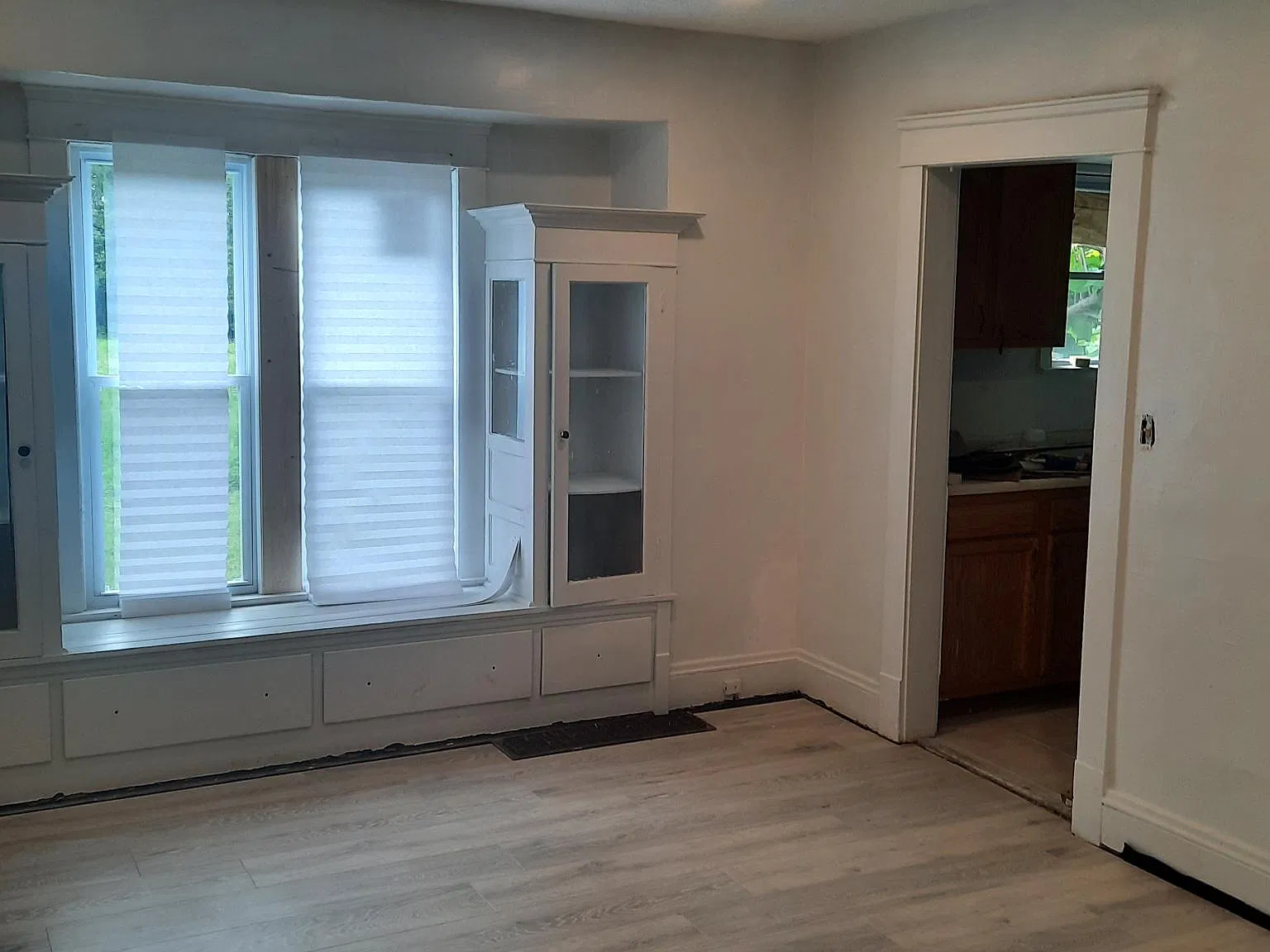 3 bed, 1.5 bath, 1166 sqft, $1,250 — Photo 2
