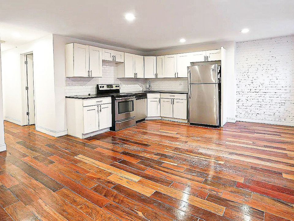 1st image of 425 E 12th St #2C