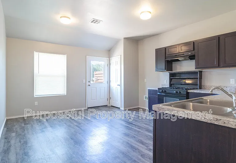 1809 W Antler Way — Photo 6