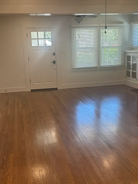 3 bed, 1110 sqft, $2,200 — Photo 2