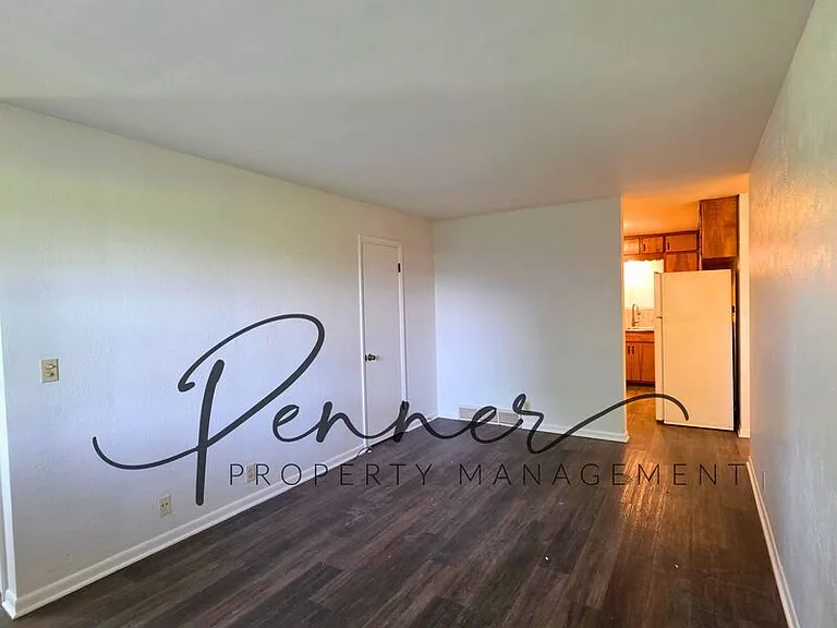 10813 E Westport Rd — Photo 2