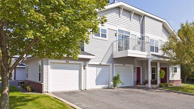 1st image of 3454 Autumn Woods Dr