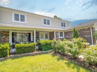 7878 Capri Dr, Canton, MI 48187