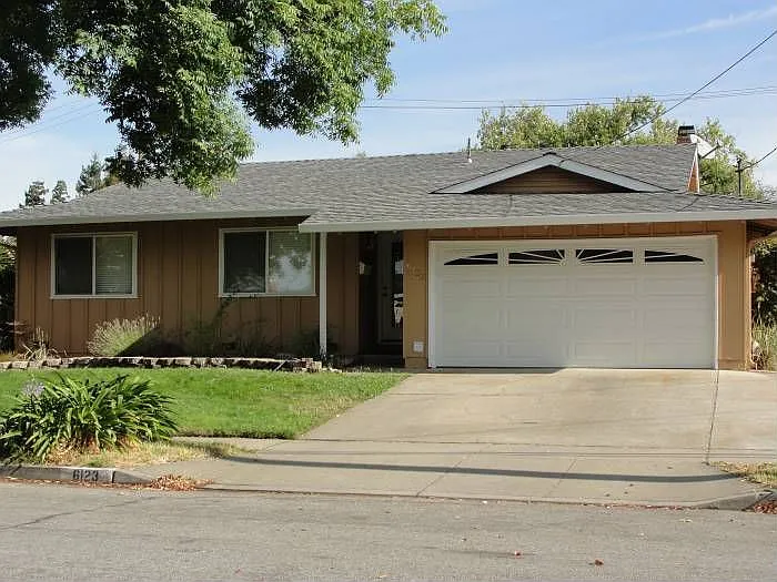 6123 Marguerite Dr photo 1