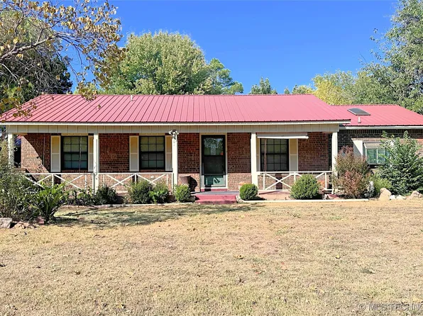 301 E Fleetwood Ave, Terral, OK 73569