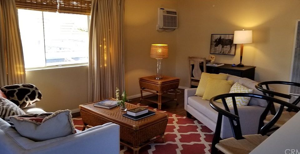 1st image of 228 W Lemon Ave