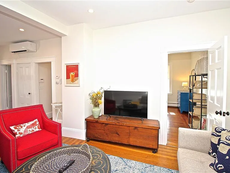 700 Thames St — Photo 29