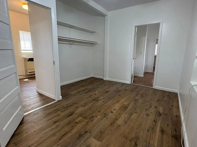 319 N Shasta St — Photo 10