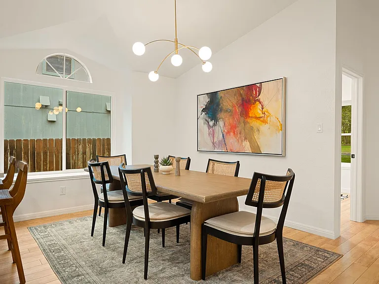 7302 Potters Trl — Photo 4