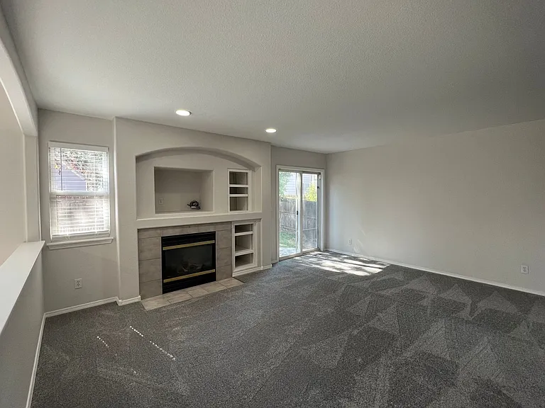 10441 Devonshire St — Photo 6