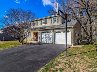 57 Laura Ave, Edison, NJ 08820