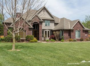 2728 N Candlewood Dr, Fayetteville, AR 72703