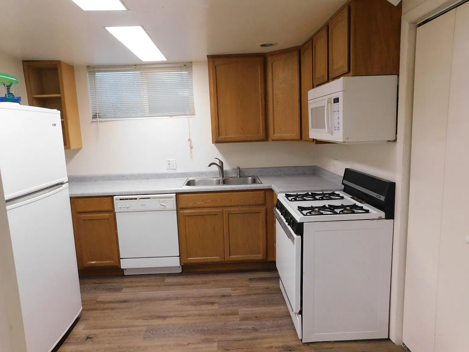 2 bed, 900 sqft, $1,450 — Photo 3