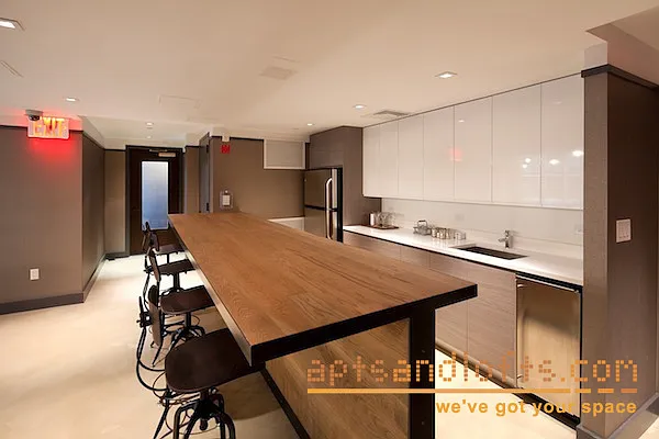 Rented by aptsandlofts.com | media 92