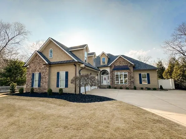 804 Thornton Pl, Dalton, GA 30720