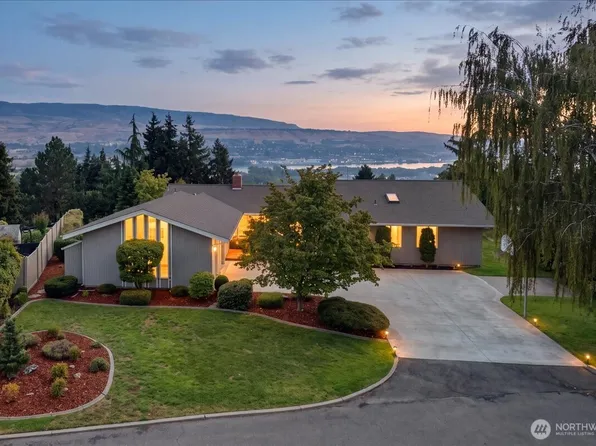 2137 Sunrise Circle, Wenatchee, WA 98801