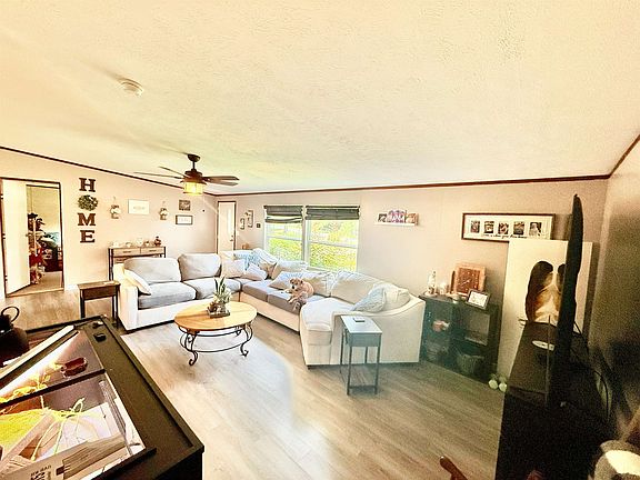 5th image of 5067 Meadowlark Ln