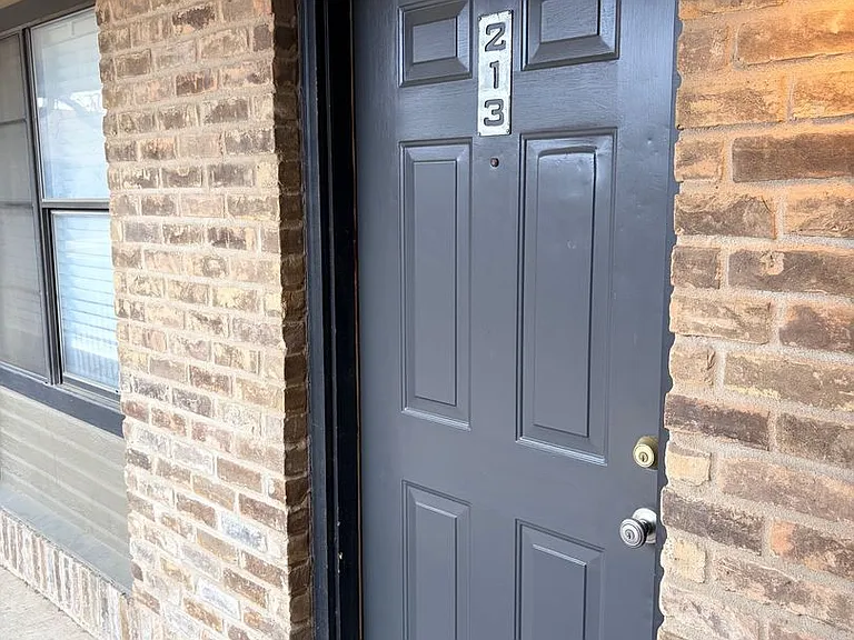 1421 S 12th St #213 — Photo 3