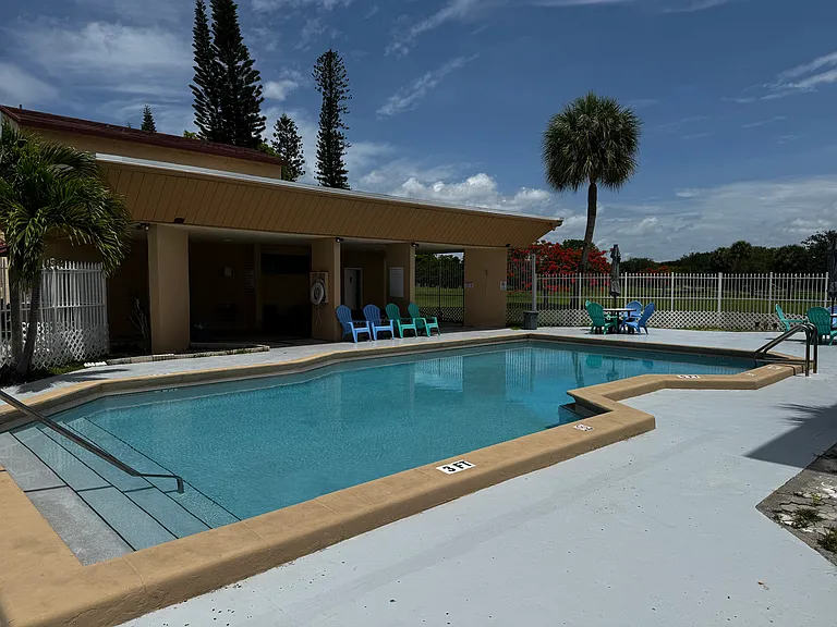 301 W Park Dr #101 — Photo 3
