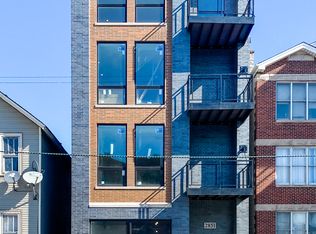 2851 N Clybourn Ave #1, Chicago, IL 60618