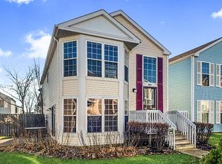 885 Symphony Dr, Aurora, IL 60504