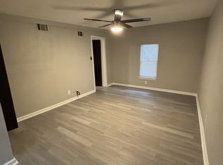 2303 E 81st St, Kansas City, MO 64132