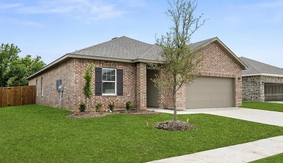 17 Glenn Crossings Rd — Photo 2