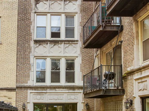2nd image of 4839 N Ashland Ave APT 1E