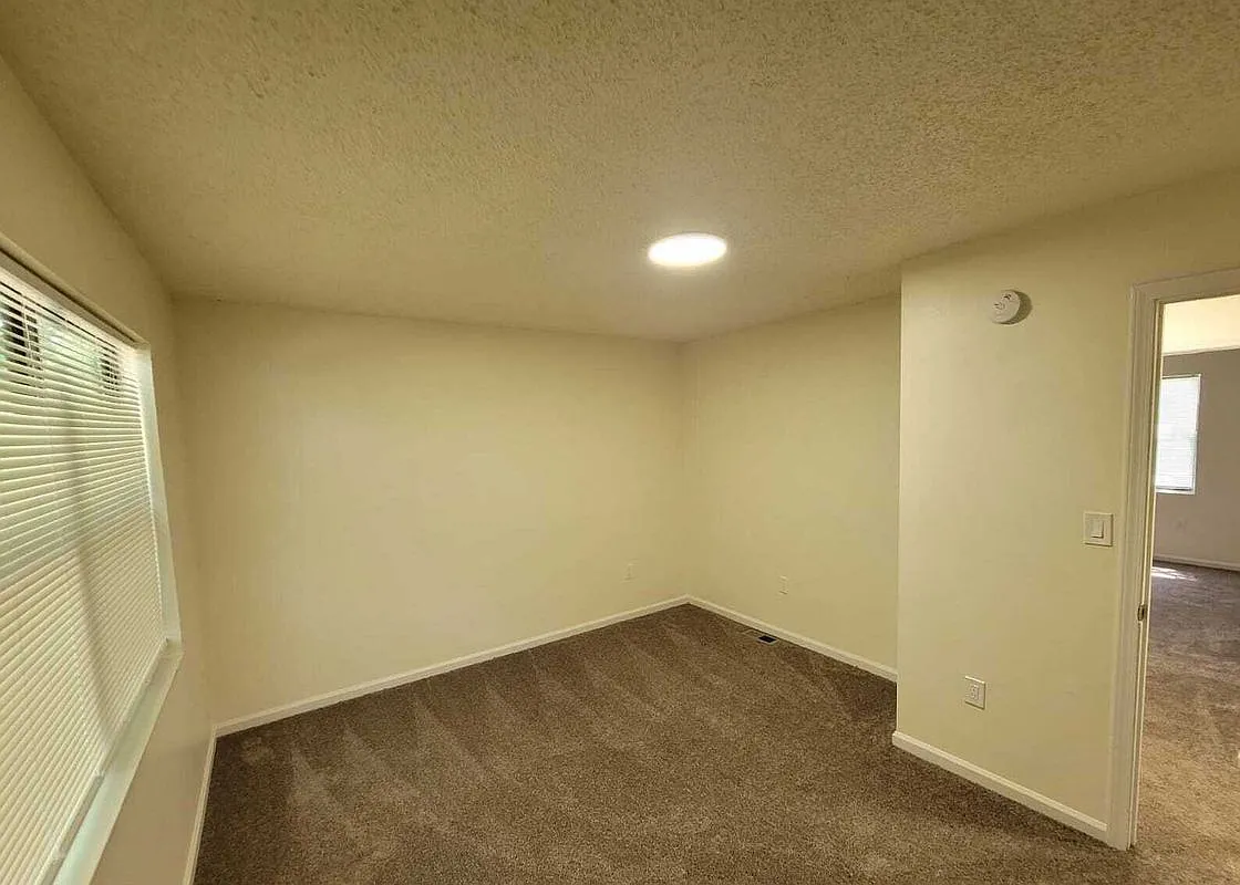 2 bed, 1.5 bath, 1044 sqft, $1,850 — Photo 4