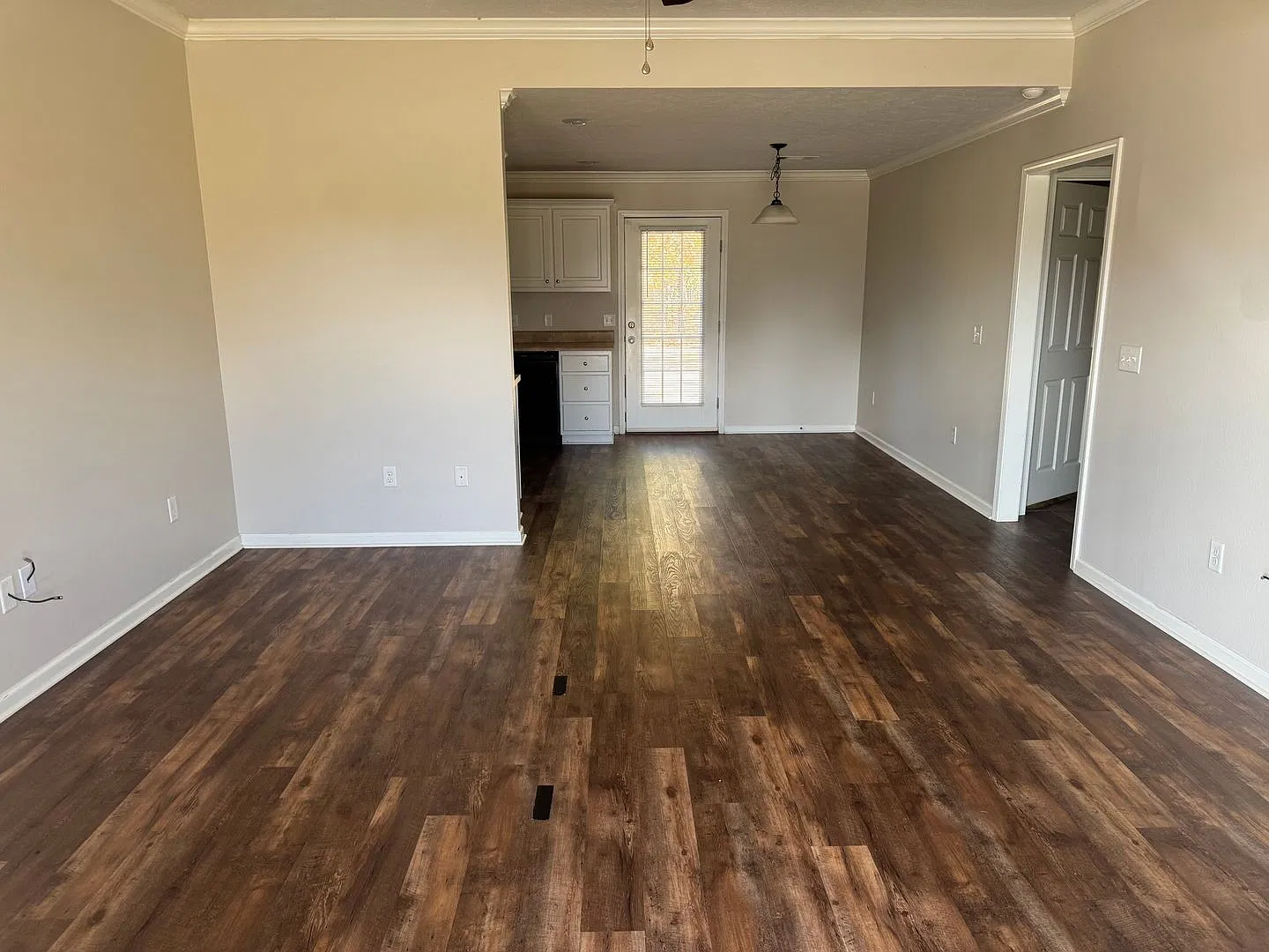 6 Weatherwood Drive — Photo 2