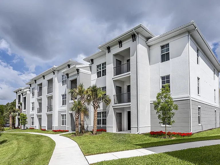 Coralina Apartments | Cape Coral, FL | Pristine Walking Paths
