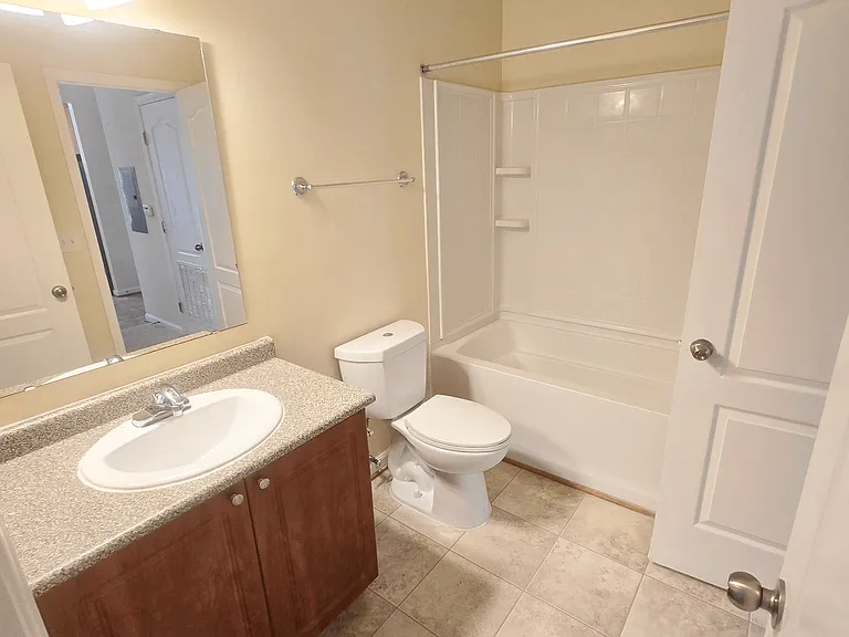 Clairmont at Farmgate — Photo 64