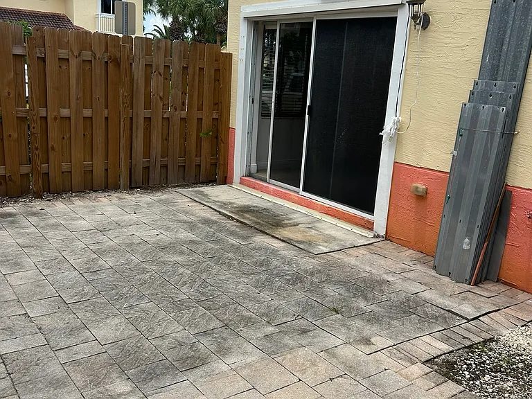 7430 NW 179th St — Photo 20