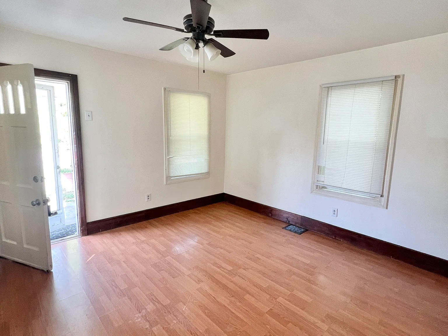 3 bed, 1233 sqft, $1,495 — Photo 2