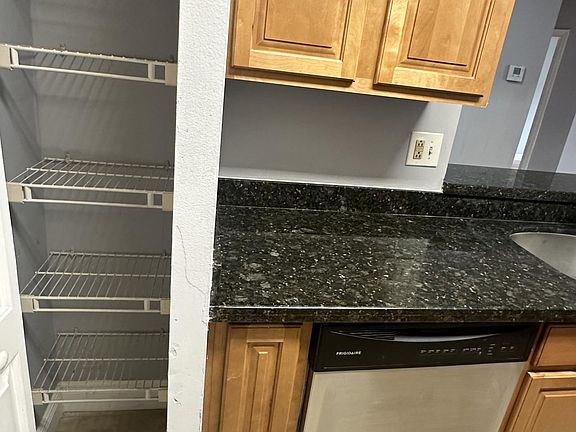 4th image of 2810 N Oakland Forest Dr APT 204