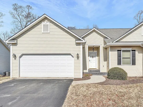 51 Fairway Oaks Dr #8, Hardy, VA 24101